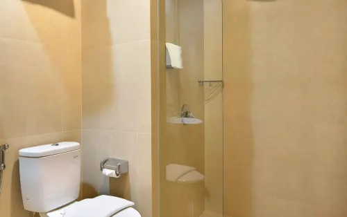 Whiz Prime Hotel Basuki Rahmat Malang Kamar Photos