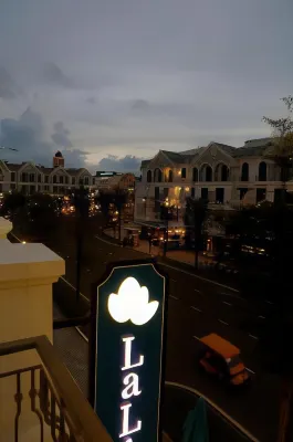 Lalisa Hotel Рядом с отелем Photos