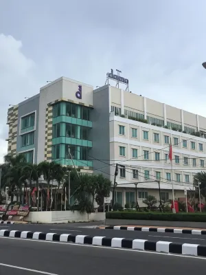 Daima Hotel Padang Eksterior Photos
