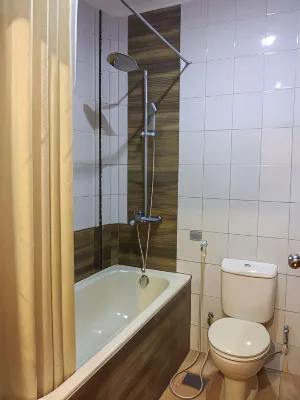 Holiday Hotel Batam Photos