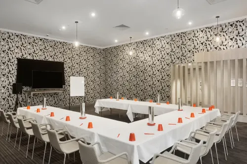 ibis Mackay Business Facilities Photos