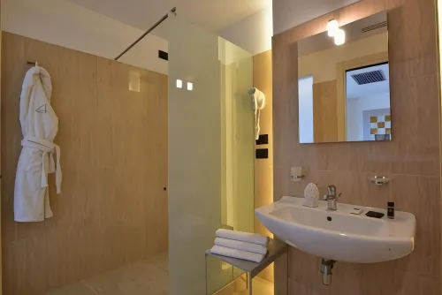 4 Spa Resort Hotel Photos
