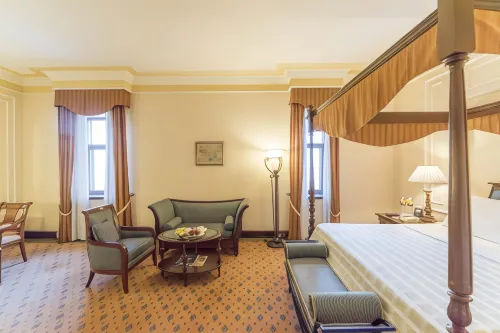 The Oberoi Grand Kolkata Rooms Photos