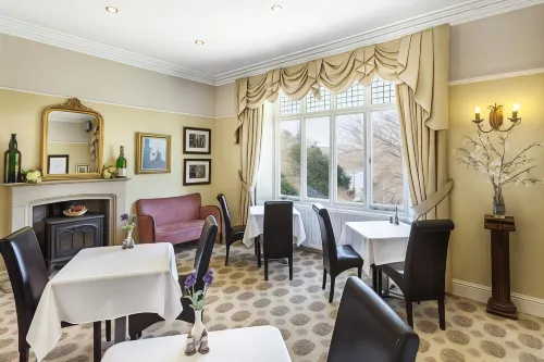 Lakehouse at the Waterhead Inn Dining Photos