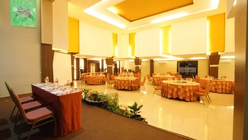 Dafam Hotel Cilacap Mahlzeiten Photos