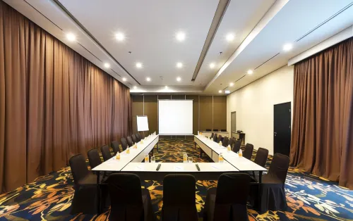 Aviary Hotel Bintaro Fasilitas Bisnis Photos