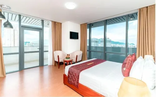 Danang HAN River Hotel Photos