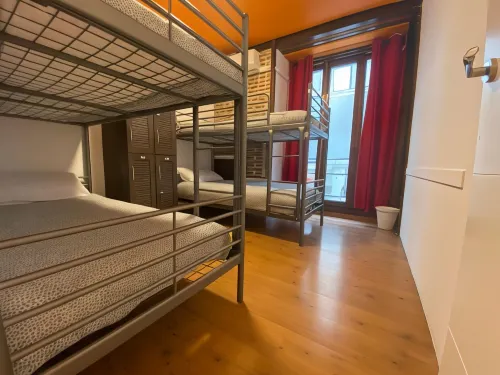 Arc House Pop Art Kamar Photos