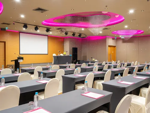 Vela Dhi Glow Pratunam Business Facilities Photos