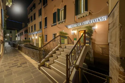 Hotel Ca' dei Conti Exterior Photos