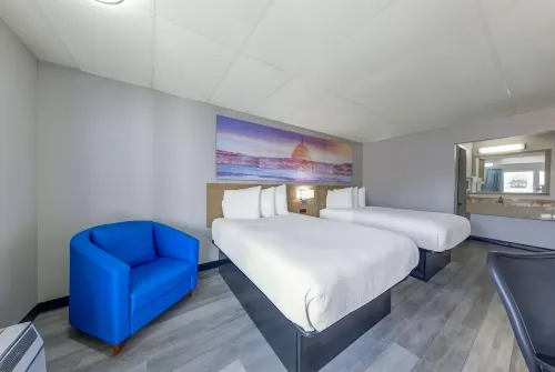 Days Inn by Wyndham Fredericksburg North Rooms Photos