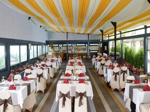 The Jayakarta Cisarua Inn & Villas Makanan Photos