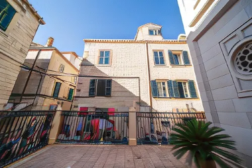 Sunce Palace Apartments with Free Offsite Parking Extérieur Photos