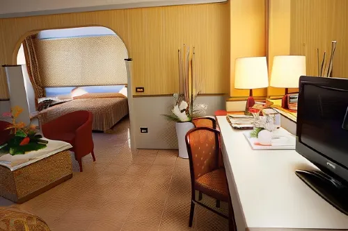 Hotel Maxim Photos