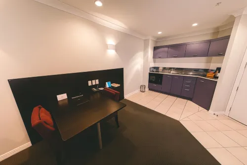 Parkside Hotel & Apartments Rooms Photos