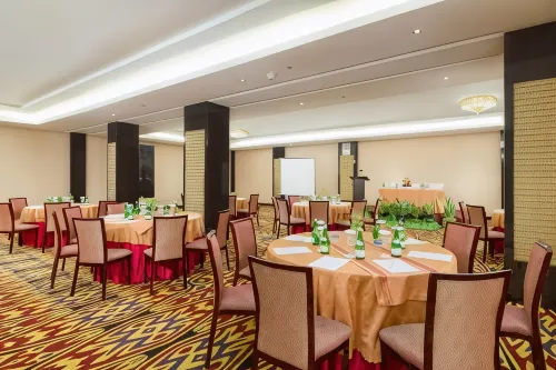 Best Western Plus Makassar Beach Business Facilities Photos