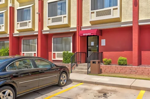 Ramada by Wyndham Oklahoma City Airport North Außen Photos