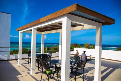 Triton Beach Hotel & Spa Public Areas Photos
