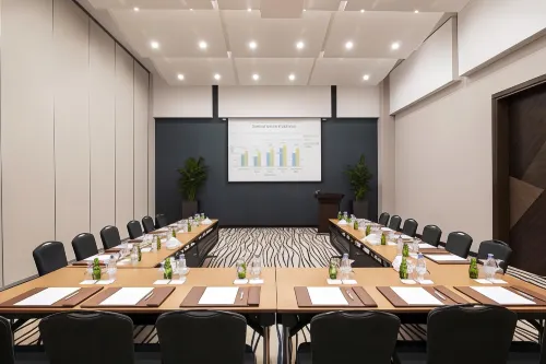 Cristal Amaken Hotel Riyadh Business Facilities Photos