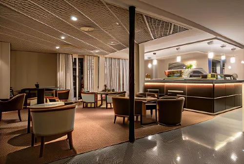 FlyOn Hotel & Conference Center Dining Photos