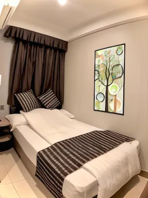 Holiday Hotel Photos