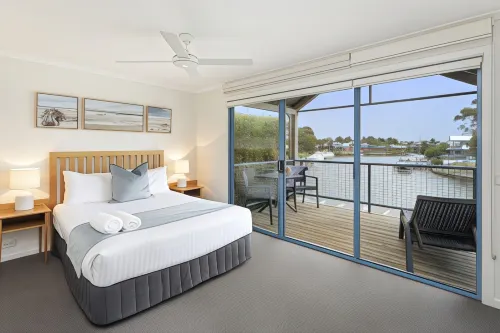 Captains Cove Resort - Waterfront Apartments Camere Photos