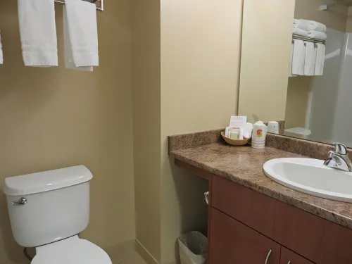 Super 8 by Wyndham Abbotsford BC Rooms Photos