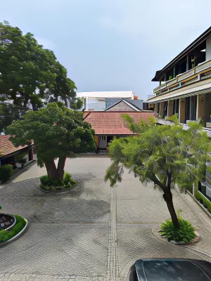 Catur Putra Hotel Magelang Eksterior Photos