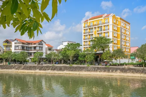 Royal Riverside Hoi An Hotel & Spa Tæt på hotel Photos