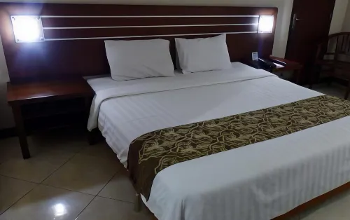 Bahari Inn Tegal Rooms Photos