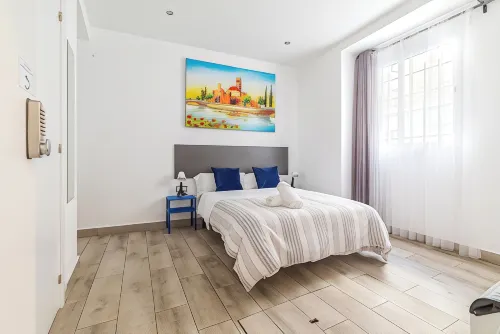 Loop Las Ventas Rooms Photos