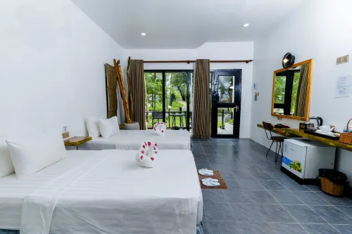 Koh Rong Hill Beach Resort Rooms Photos