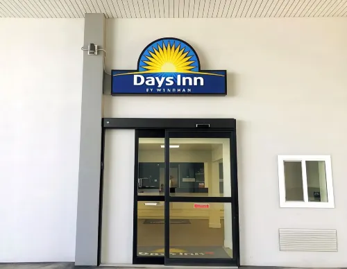 Days Inn by Wyndham Kamloops BC Extérieur Photos
