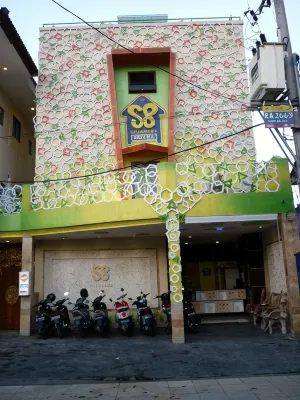 Suardana Inn's من الخارج Photos