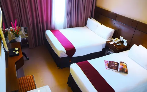 Castle Peak Hotel Rooms Photos