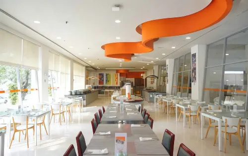 HARRIS Hotel Sentul City - Bogor Makanan Photos