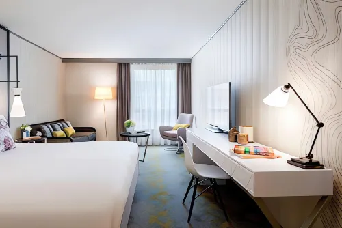 Hôtel Renaissance Paris La Défense Chambres Photos