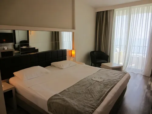 Golden Lotus Hotel Photos