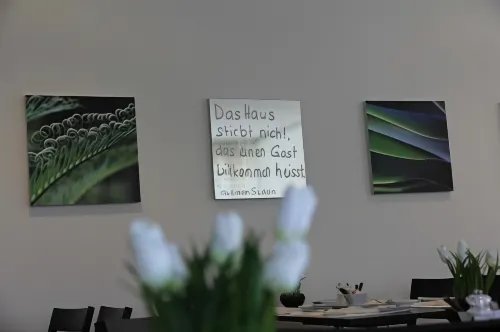 Businesshotel Lux Mahlzeiten Photos