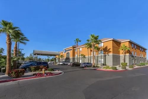 Best Western North Phoenix Hotel Exterior Photos