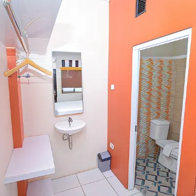 Lima Residence Kedaton Kamar Photos