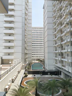 RedDoorz Apartment @ Sentul Tower Dekat Hotel Photos