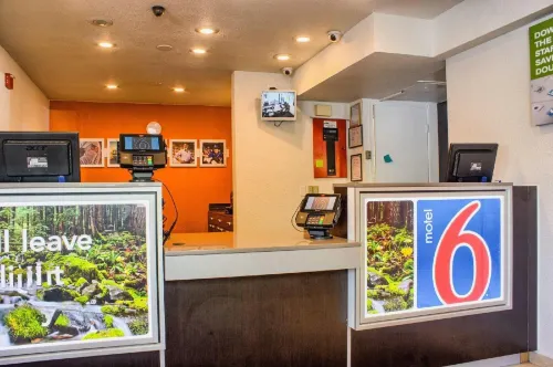 Motel 6 Issaquah, WA - Seattle - East Öffentliche Flächen Photos