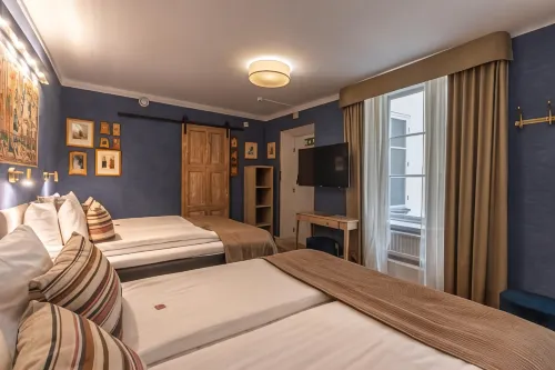 Lady Hamilton Hotel Photos