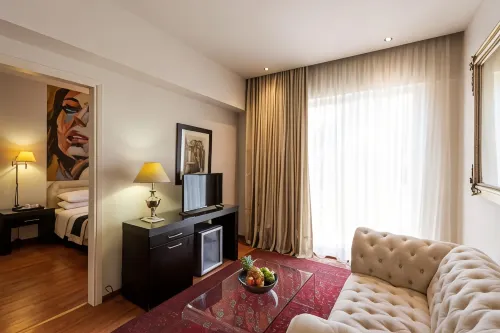 Best Western Plus Embassy Hotel Photos