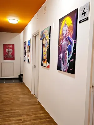 Arc House Pop Art Area Publik Photos