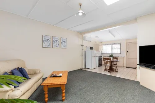 Robe Central Motel Rooms Photos