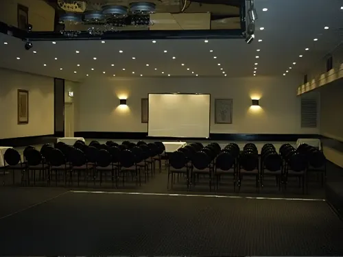 Crest on Barkly Hotel Business Facilities Photos