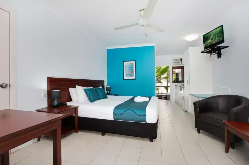 Cairns City Palms Rooms Photos