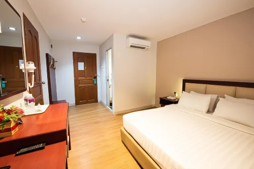 Lovina Inn Penuin Hotel Kamar Photos